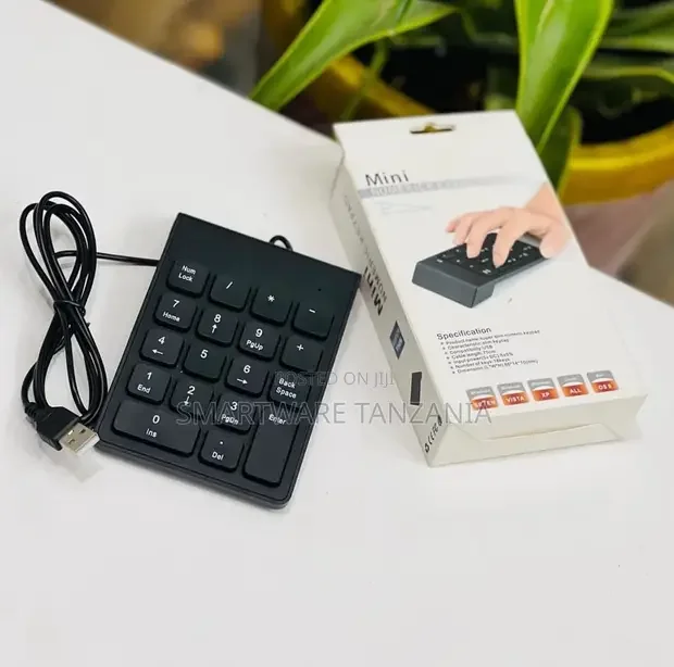 Black USB Numeric Keypad Number Keyboard Pad Wired Plam Size