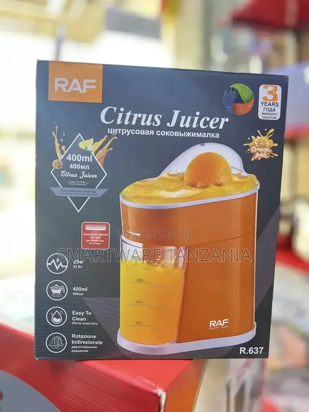 Citrus Press 25 Watt (0.4 L) Juicer With 2 Different Sized