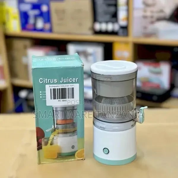Electric Citrus Juicer With Easy-to-clean Detachable Parts