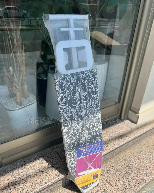 Household Hotel Use Foldable Lightweight Ironing Board