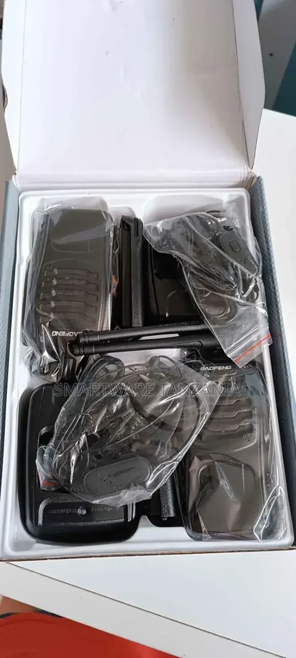 New Baofeng Bf-888s Walkie Talkie Set 2 Walkie Talkies