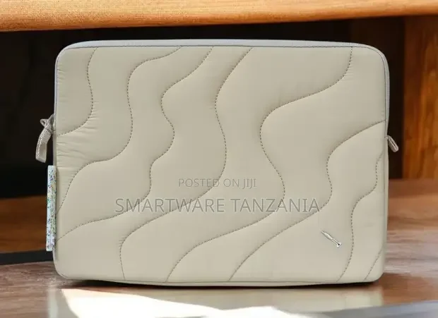 Quilted Laptop Sleeve Beige Wave Pattern 13 14 Inch - Buy in Dar es Salaam, Tanzania | Smartware