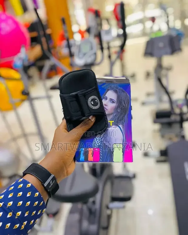 Running Phone Armband, Sweatproof Workout Phone Holder - Buy in Dar es Salaam, Tanzania | Smartware
