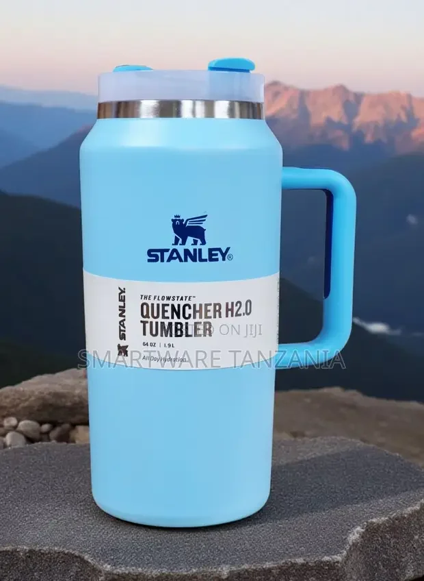 Stanley Flowstate Quencher H2.0 Tumbler 64oz Sky Blue Color