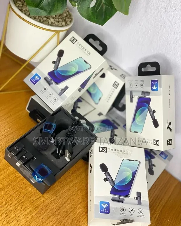 Wireless Lavalier Microphone Portable Mic For Live Broadcast